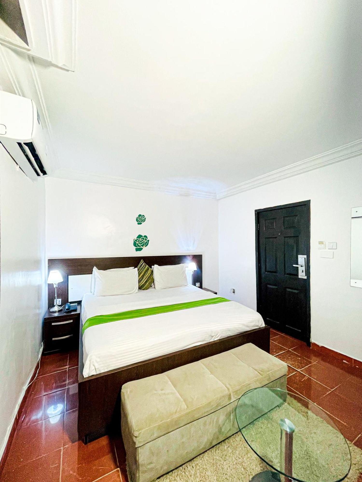 The Tranquil Mews Hotel Abuja Bagian luar foto