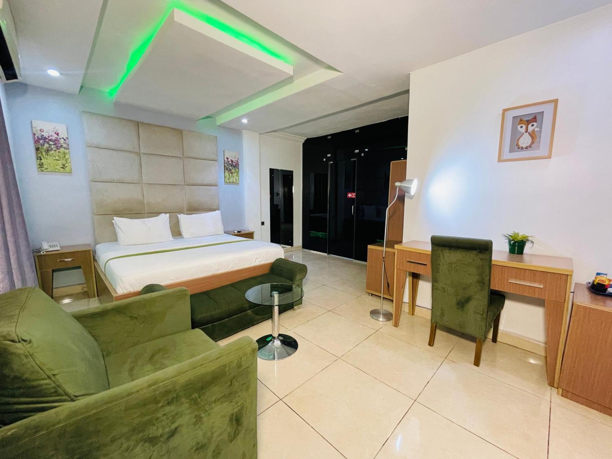The Tranquil Mews Hotel Abuja Bagian luar foto